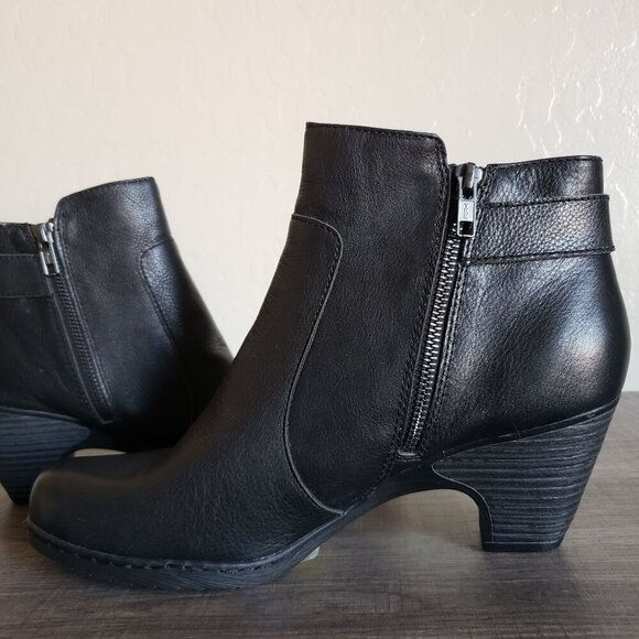 Montana Artisan Crafted Leather Ankle Boots Booties Black Size Women's 11 Buckle - Picture 6 of 12